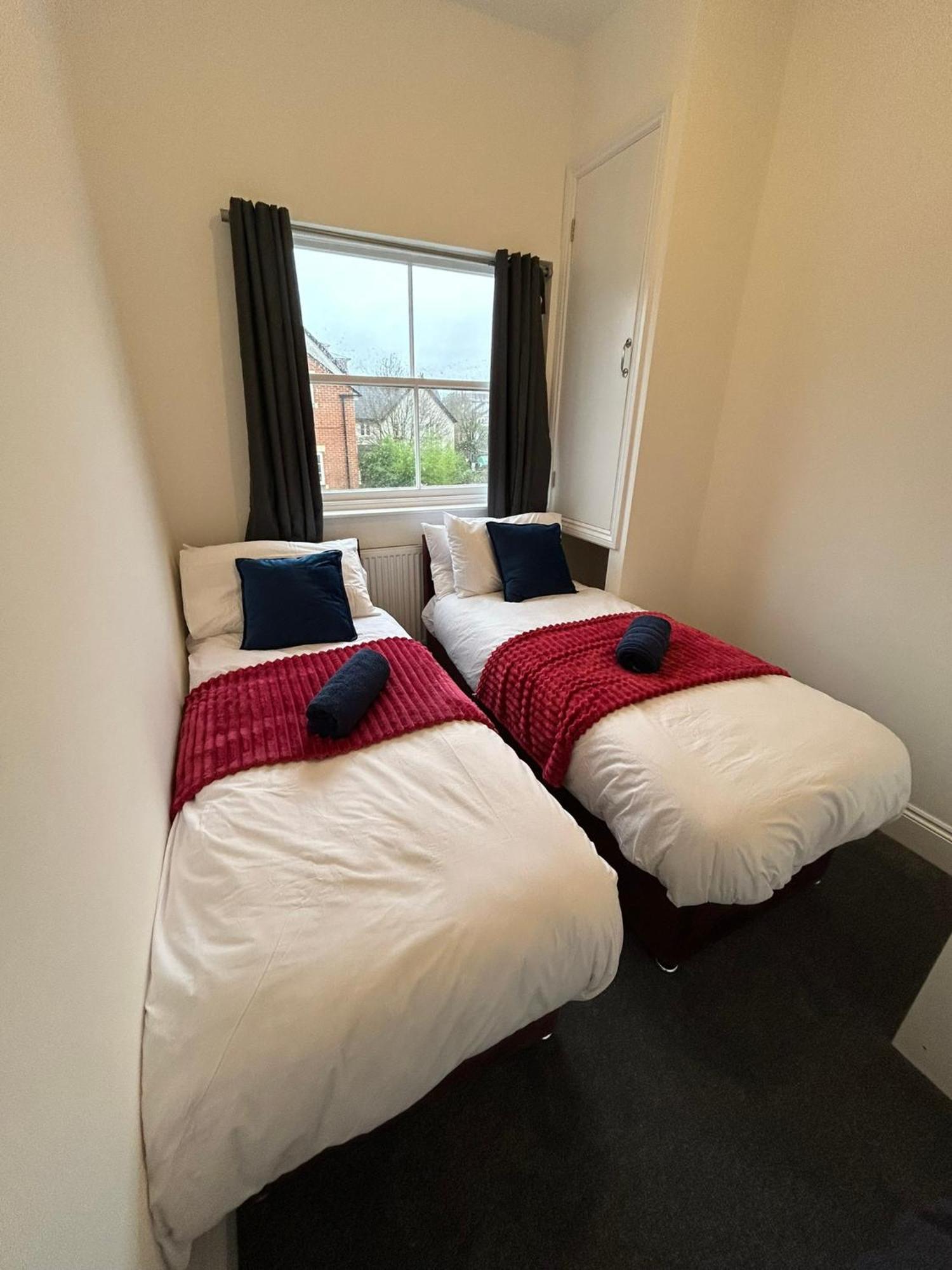Brand New Modern Apartments Steps From Gloucester Quays Exterior foto