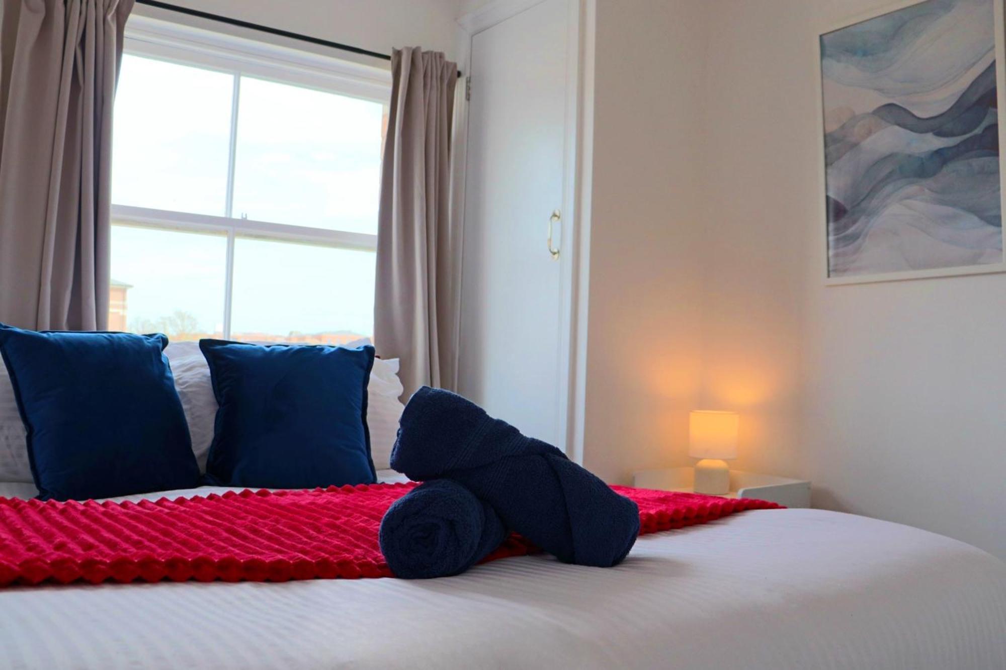 Brand New Modern Apartments Steps From Gloucester Quays Exterior foto